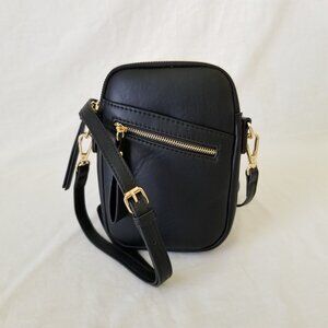 NEW! Soft Faux Leather Shoulder/Crossbody Purse w/Detachable Strap
